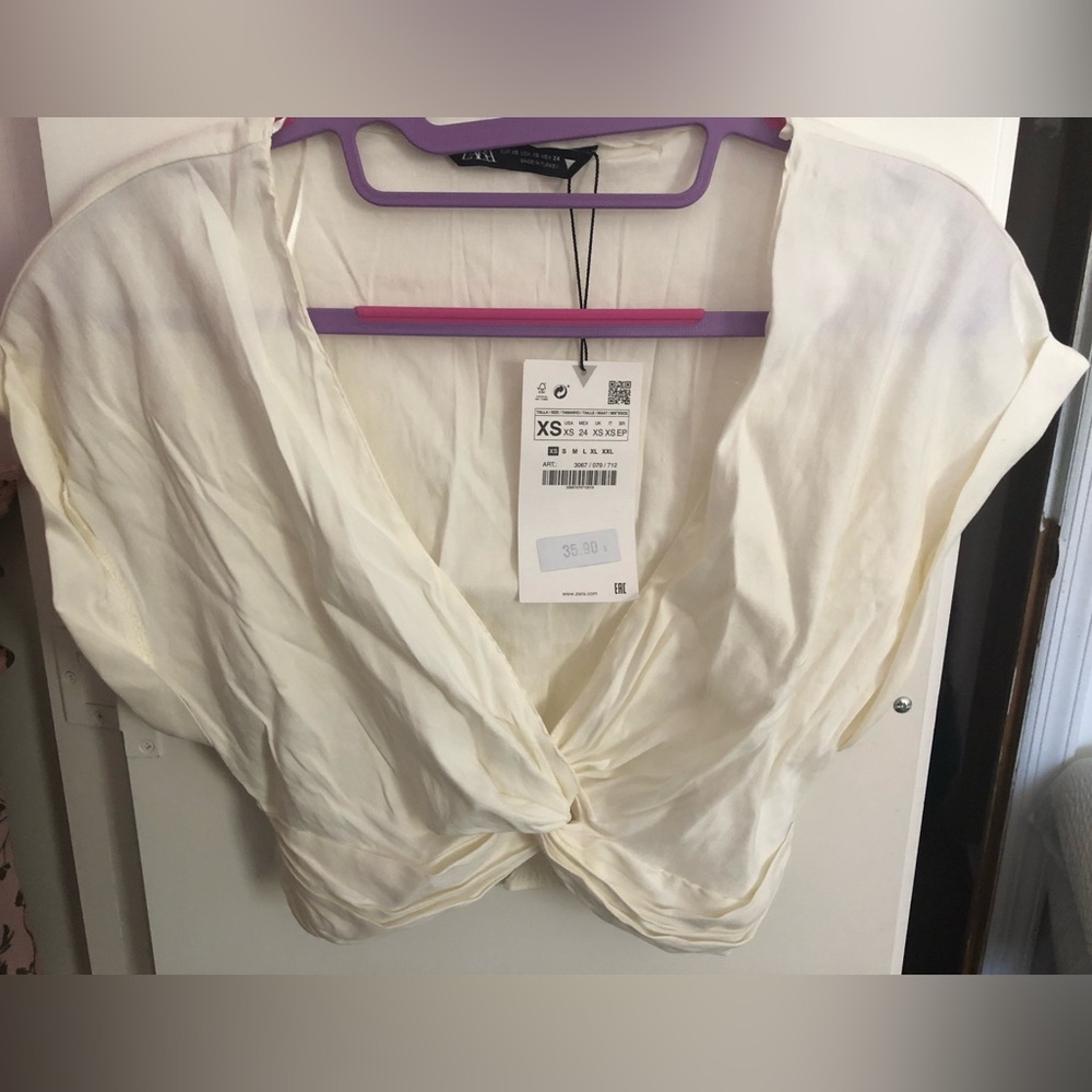 Zara crop top, brand new XS